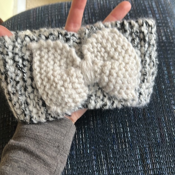 Francesca’s Collections Knitted Headband - Picture 3 of 6